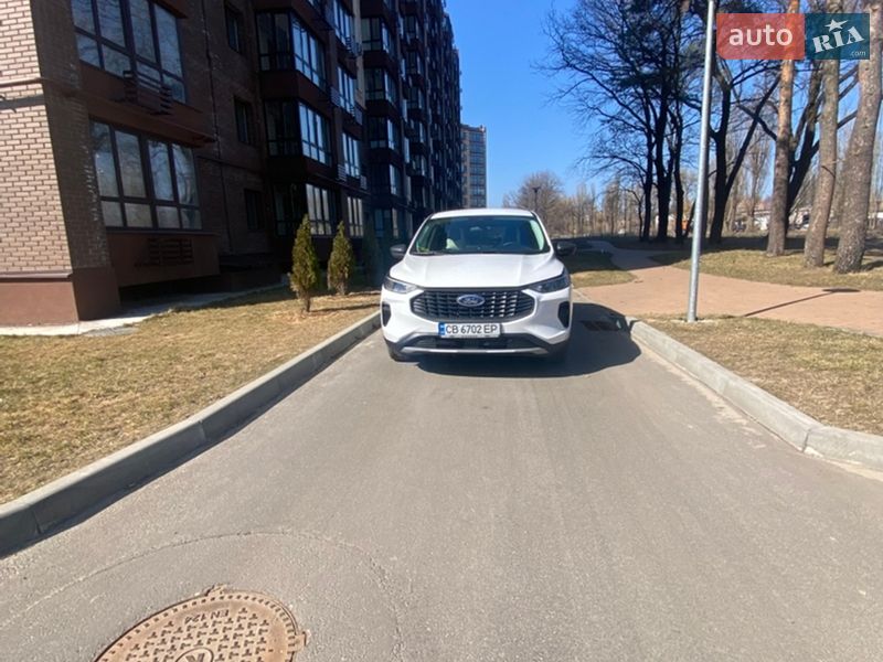 Внедорожник / Кроссовер Ford Escape 2024 в Чернигове