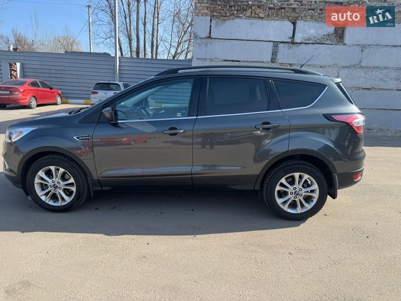 Позашляховик / Кросовер Ford Escape 2017 в Ірпені