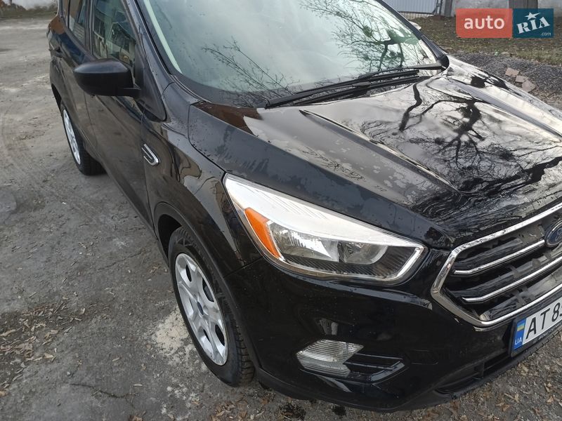 Внедорожник / Кроссовер Ford Escape 2017 в Ровно