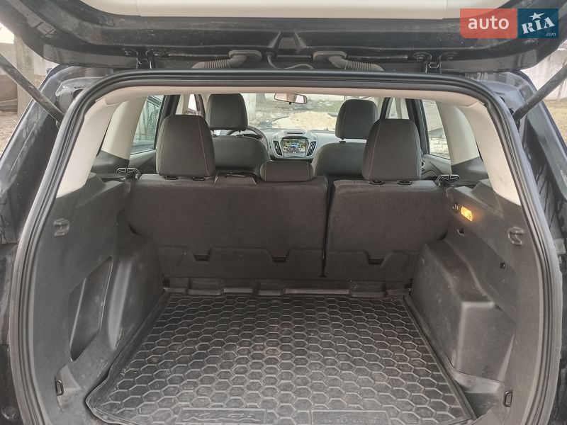 Внедорожник / Кроссовер Ford Escape 2017 в Ровно