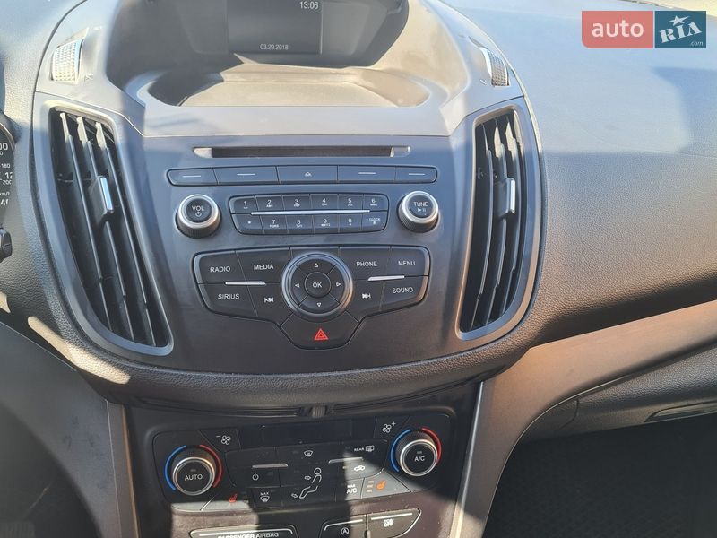 Внедорожник / Кроссовер Ford Escape 2017 в Сквире