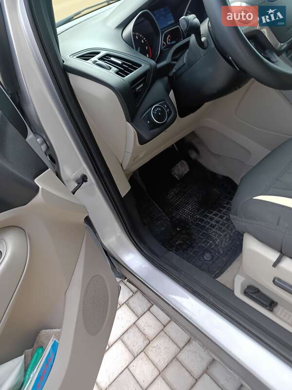 Позашляховик / Кросовер Ford Escape 2015 в Запоріжжі