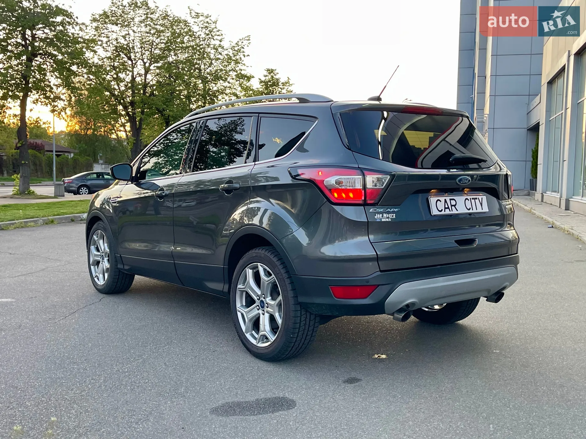 2017 Ford Escape - мініатюра 2