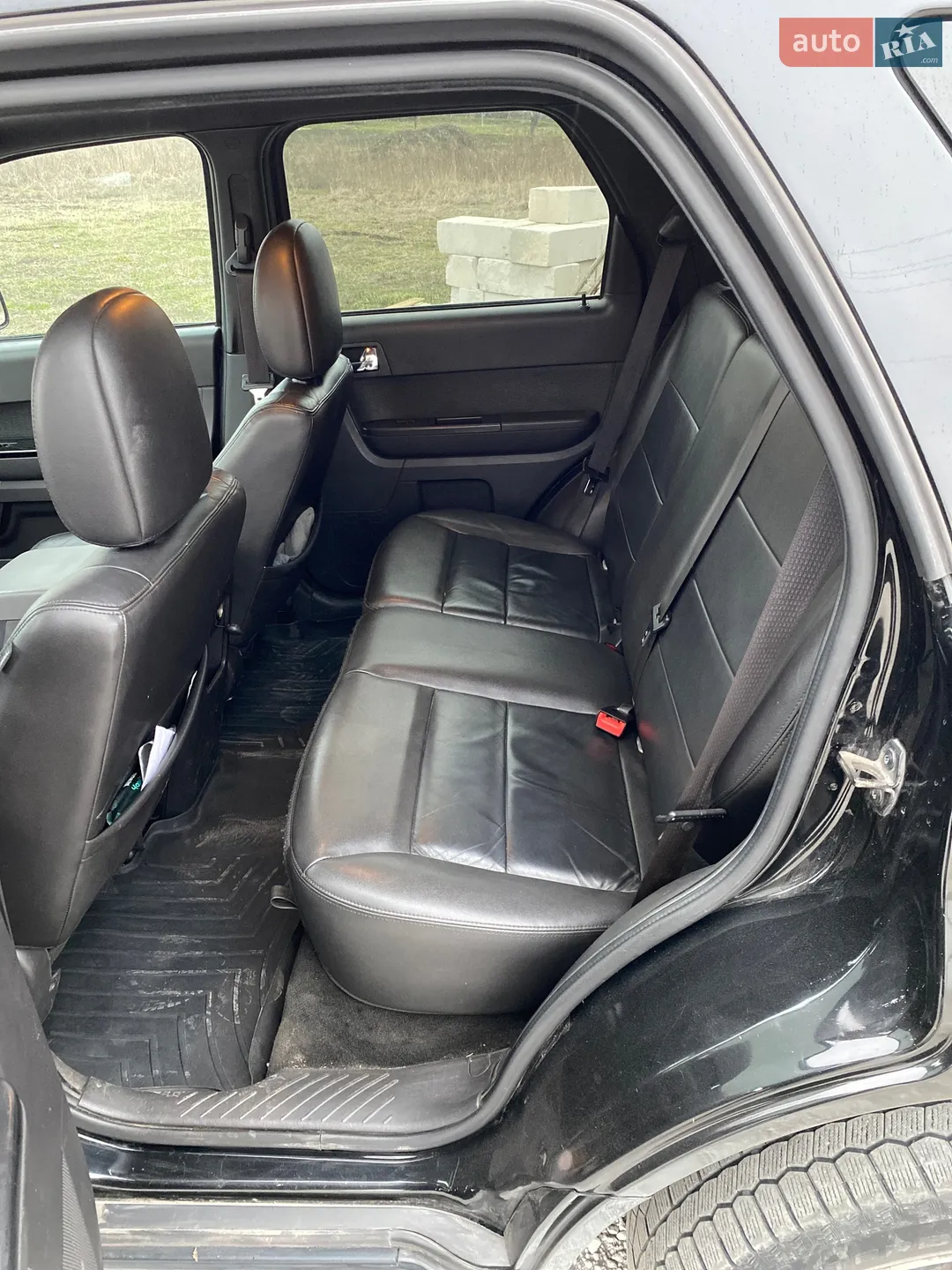2010 Ford Escape - мініатюра 2