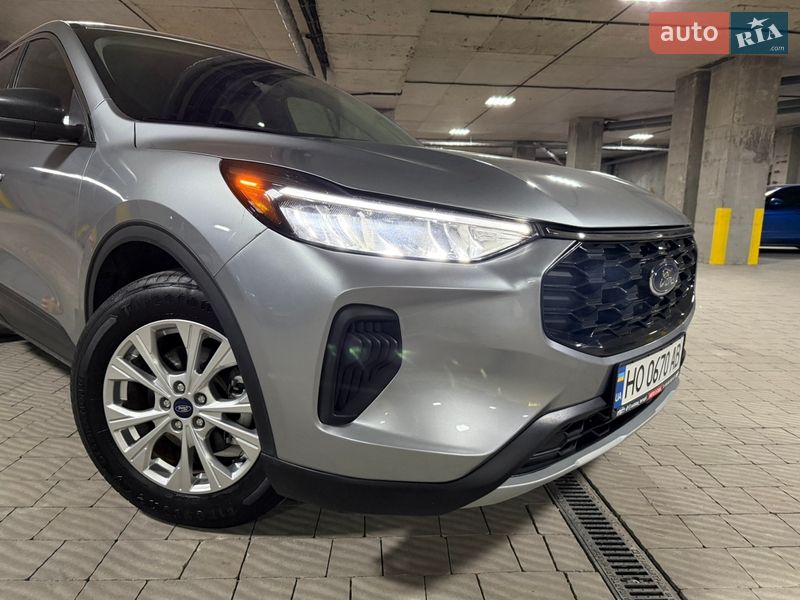 Позашляховик / Кросовер Ford Escape 2023 в Тернополі