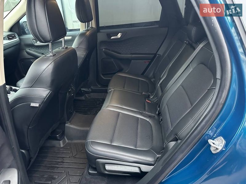 Внедорожник / Кроссовер Ford Escape 2019 в Киеве