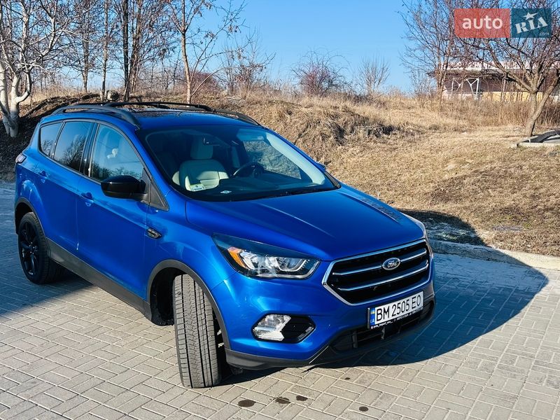 Позашляховик / Кросовер Ford Escape 2018 в Сумах