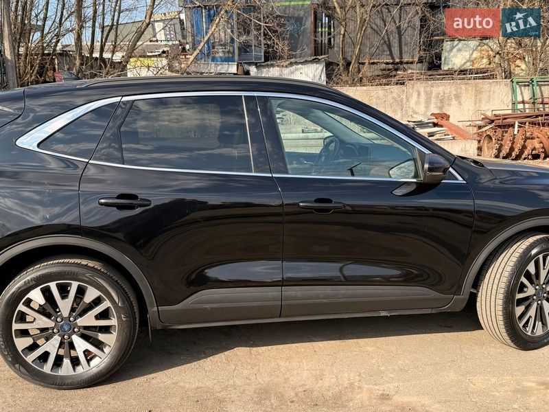 Внедорожник / Кроссовер Ford Escape 2019 в Киеве