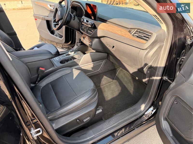 Внедорожник / Кроссовер Ford Escape 2019 в Киеве