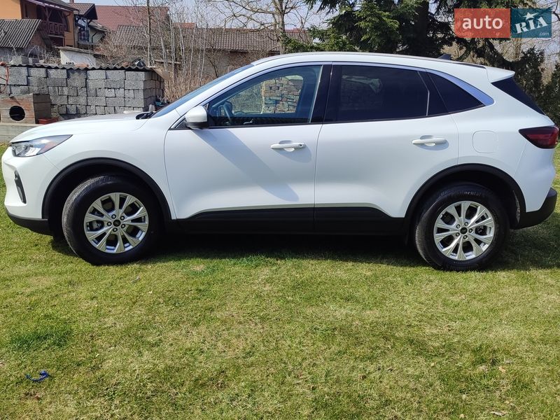 Внедорожник / Кроссовер Ford Escape 2024 в Галиче фото 5 Внедорожник / Кроссовер Ford Escape 2024 в Галиче