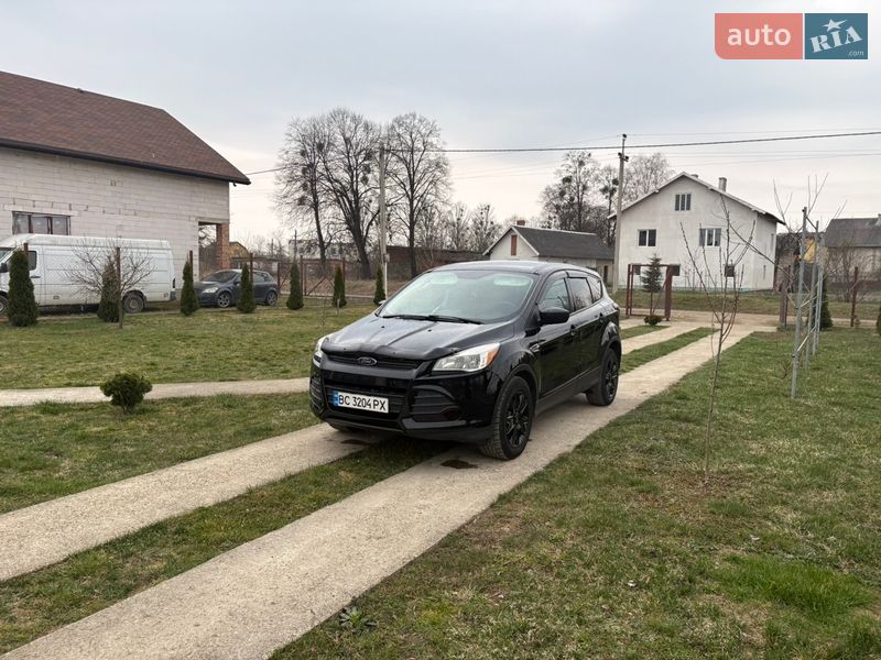 Внедорожник / Кроссовер Ford Escape 2016 в Стрые