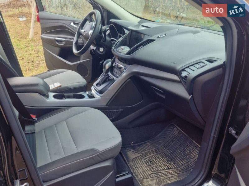 Позашляховик / Кросовер Ford Escape 2015 в Умані