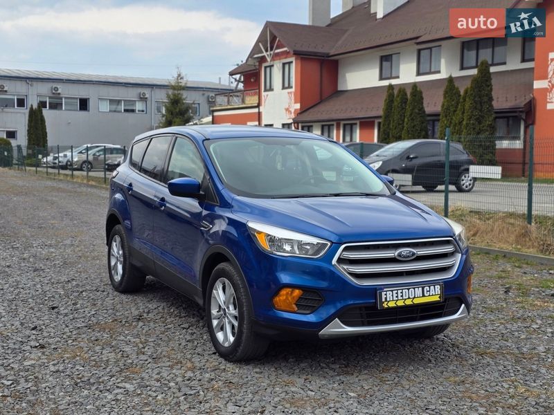 Внедорожник / Кроссовер Ford Escape 2017 в Львове фото Внедорожник / Кроссовер Ford Escape 2017 в Львове
