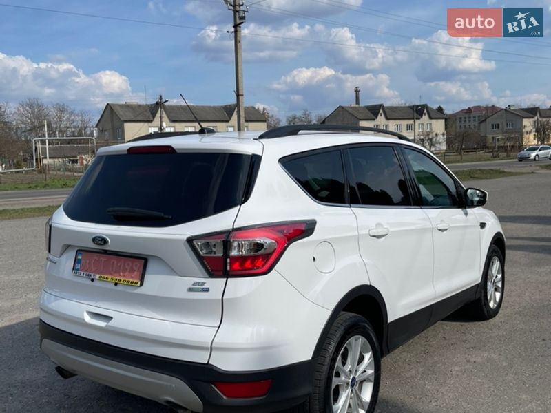 Позашляховик / Кросовер Ford Escape 2016 в Дубні фото 7 Позашляховик / Кросовер Ford Escape 2016 в Дубні