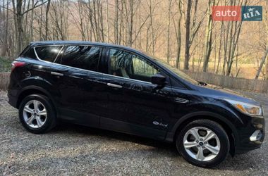 Позашляховик / Кросовер Ford Escape 2016 в Коломиї