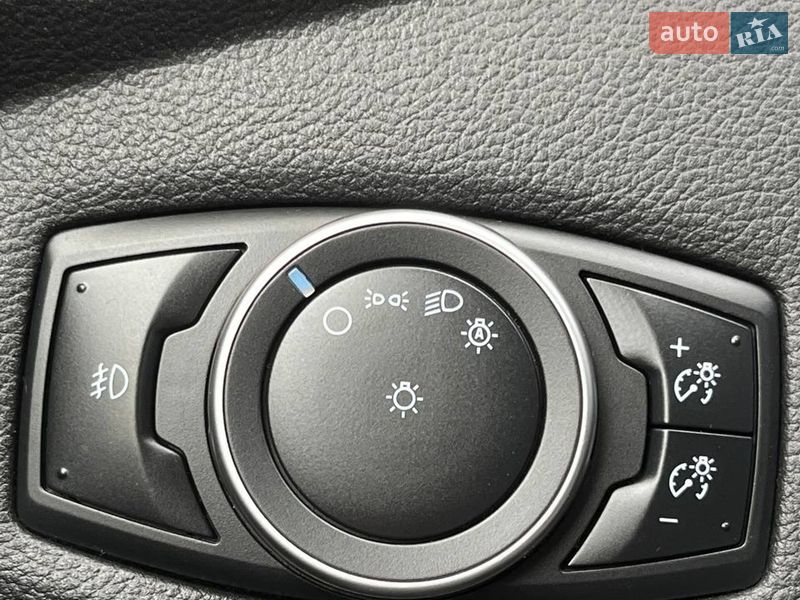 Позашляховик / Кросовер Ford Escape 2015 в Львові фото 17 Позашляховик / Кросовер Ford Escape 2015 в Львові