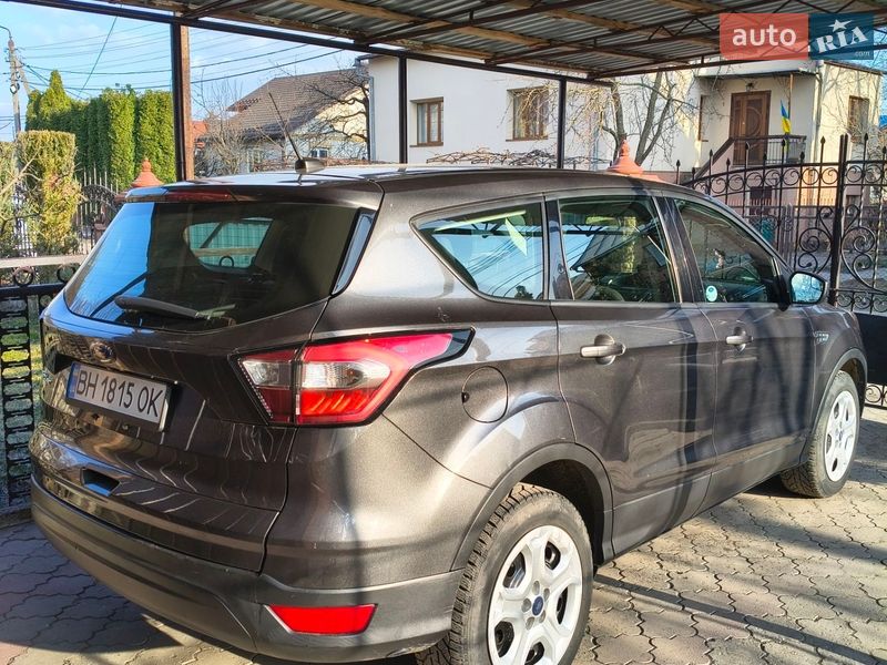 Внедорожник / Кроссовер Ford Escape 2018 в Луцке