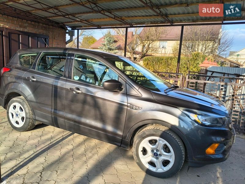 Внедорожник / Кроссовер Ford Escape 2018 в Луцке