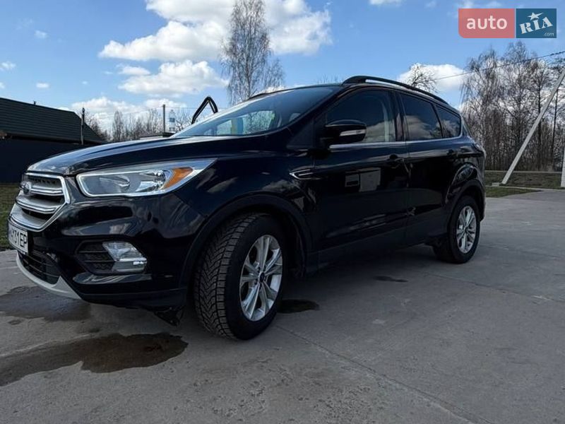 Позашляховик / Кросовер Ford Escape 2018 в Житомирі