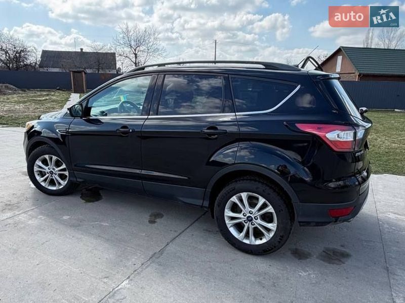 Позашляховик / Кросовер Ford Escape 2018 в Житомирі