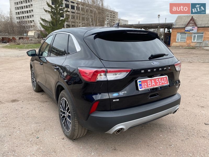Внедорожник / Кроссовер Ford Escape 2021 в Чернигове