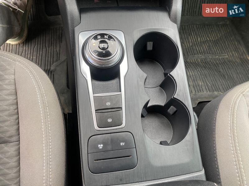 Внедорожник / Кроссовер Ford Escape 2021 в Чернигове