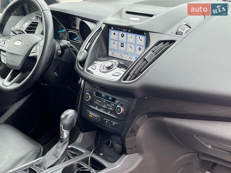 Внедорожник / Кроссовер Ford Escape 2017 в Киеве
