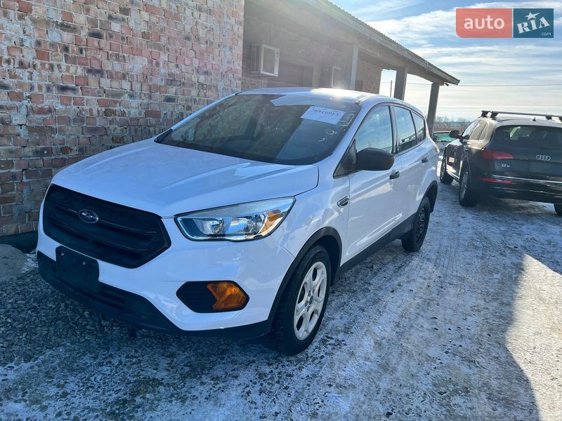 Внедорожник / Кроссовер Ford Escape 2016 в Тысменице