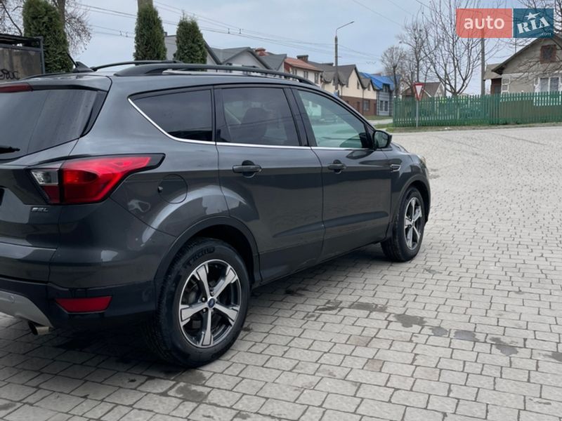 Внедорожник / Кроссовер Ford Escape 2018 в Ивано-Франковске