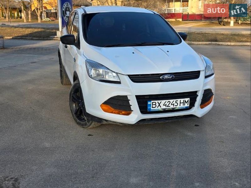 Внедорожник / Кроссовер Ford Escape 2014 в Чемеровцах