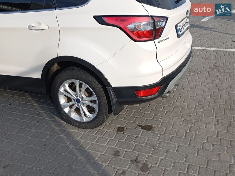 Внедорожник / Кроссовер Ford Escape 2017 в Каменец-Подольском фото 2 Внедорожник / Кроссовер Ford Escape 2017 в Каменец-Подольском