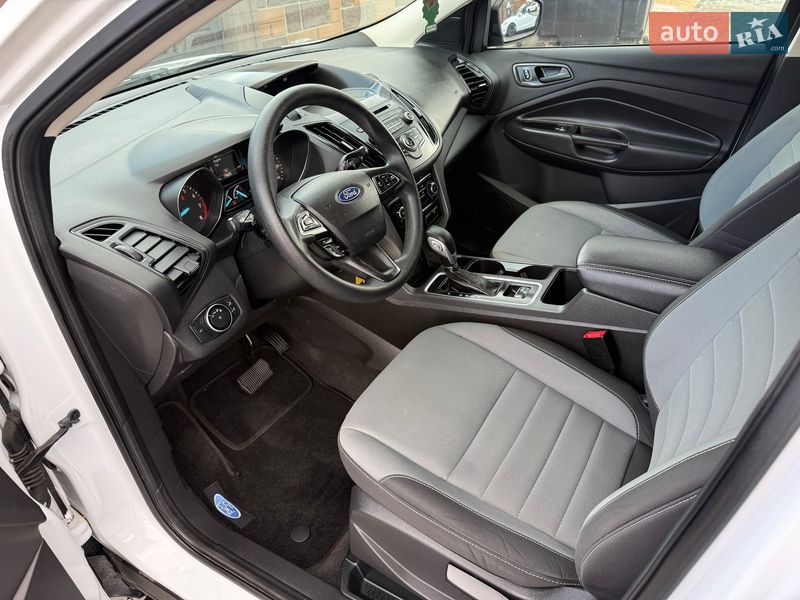 Внедорожник / Кроссовер Ford Escape 2017 в Киеве фото 17 Внедорожник / Кроссовер Ford Escape 2017 в Киеве