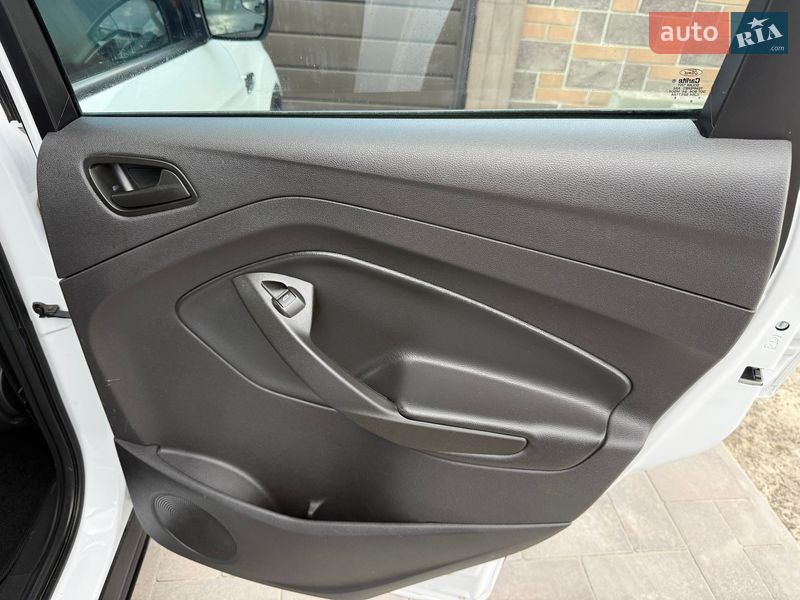 Внедорожник / Кроссовер Ford Escape 2017 в Киеве фото 26 Внедорожник / Кроссовер Ford Escape 2017 в Киеве