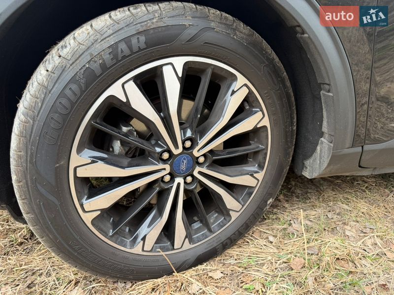 Внедорожник / Кроссовер Ford Escape 2021 в Чернигове