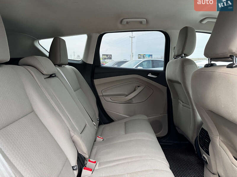 Внедорожник / Кроссовер Ford Escape 2017 в Львове