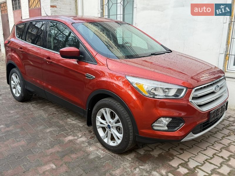 Внедорожник / Кроссовер Ford Escape 2019 в Сумах