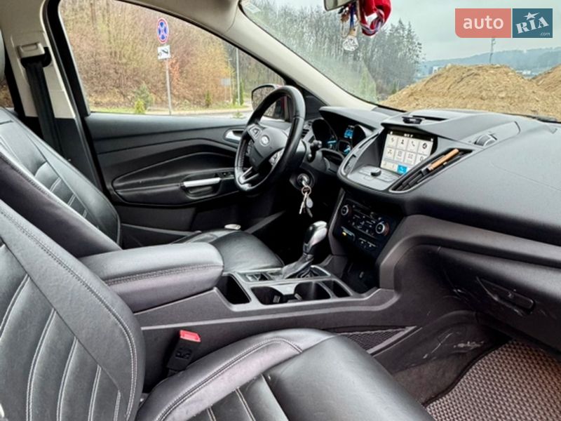 Внедорожник / Кроссовер Ford Escape 2018 в Львове