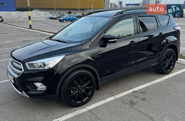 Позашляховик / Кросовер Ford Escape 2016 в Києві