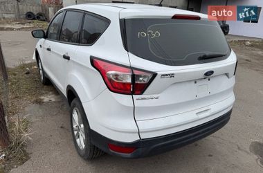 Внедорожник / Кроссовер Ford Escape 2018 в Полтаве
