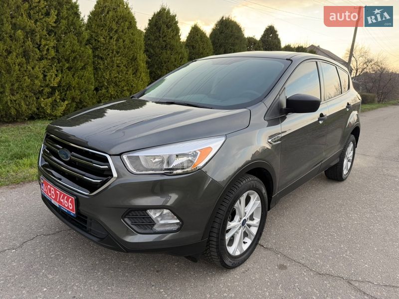 Внедорожник / Кроссовер Ford Escape 2017 в Днепре