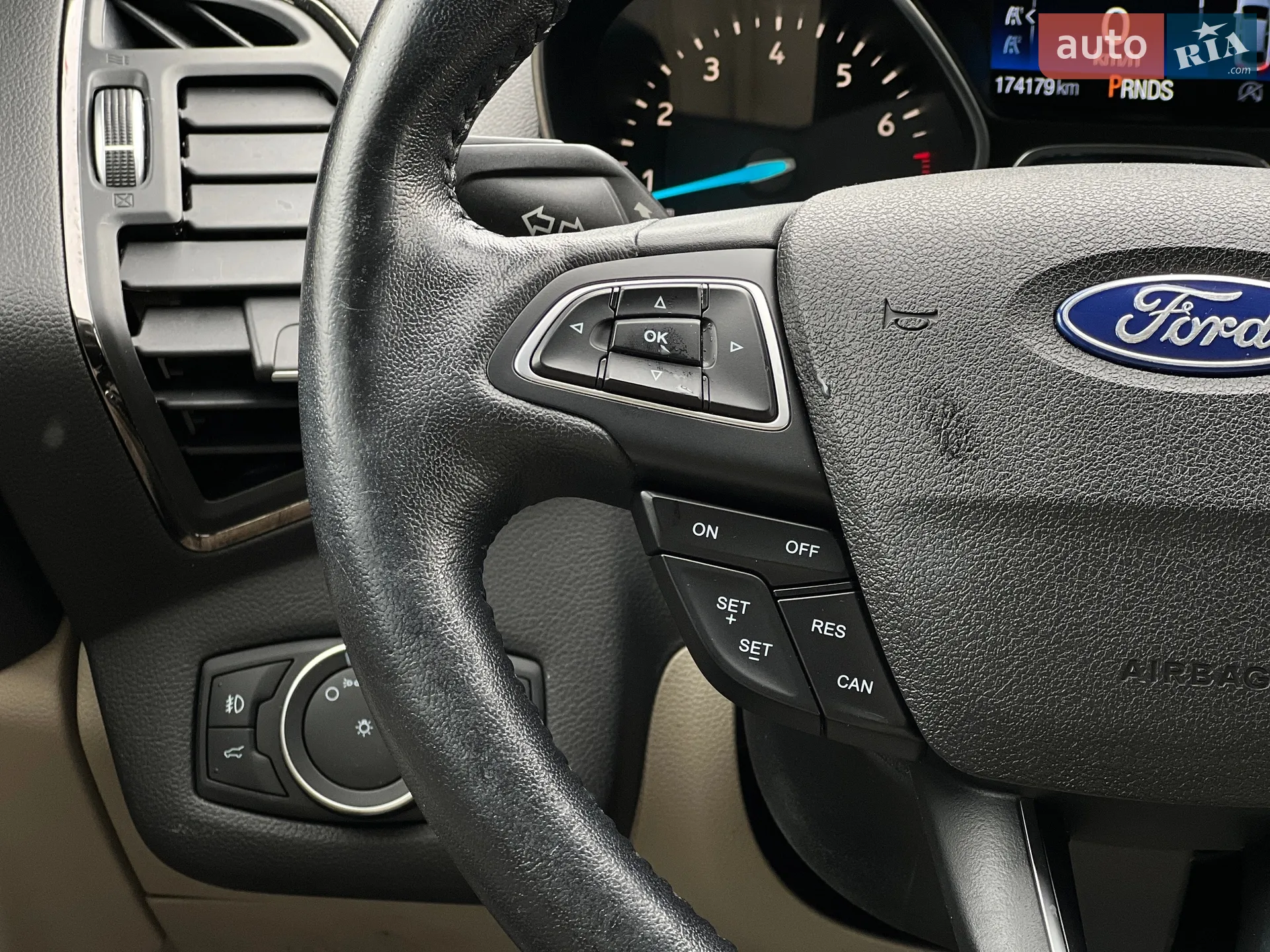 2017 Ford Escape - мініатюра 16