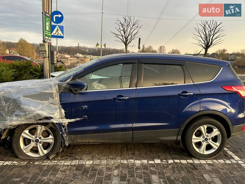 Внедорожник / Кроссовер Ford Escape 2015 в Киеве