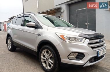 Позашляховик / Кросовер Ford Escape 2017 в Бучі
