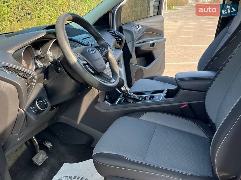 Внедорожник / Кроссовер Ford Escape 2017 в Львове