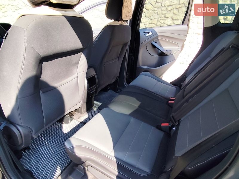 Внедорожник / Кроссовер Ford Escape 2015 в Великой Березовице