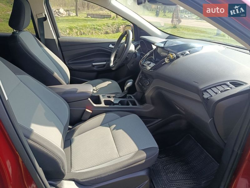 Внедорожник / Кроссовер Ford Escape 2018 в Львове