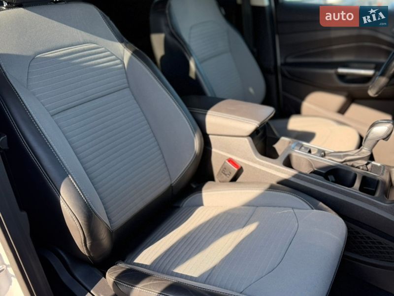 Позашляховик / Кросовер Ford Escape 2019 в Івано-Франківську