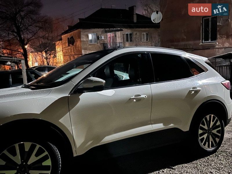 Внедорожник / Кроссовер Ford Escape 2020 в Каменском