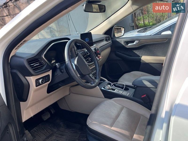 Внедорожник / Кроссовер Ford Escape 2020 в Каменском