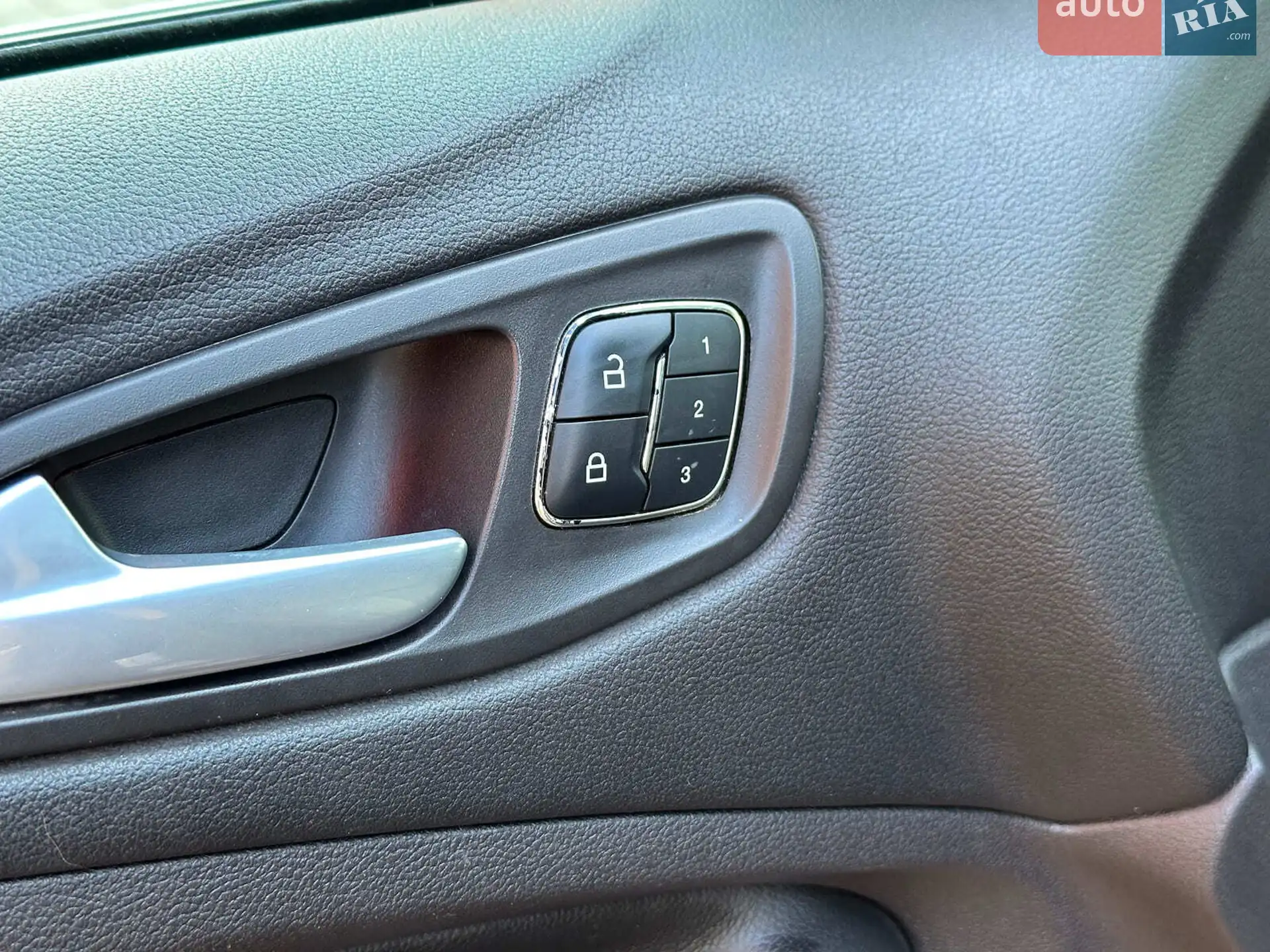 2012 Ford Escape - мініатюра 10